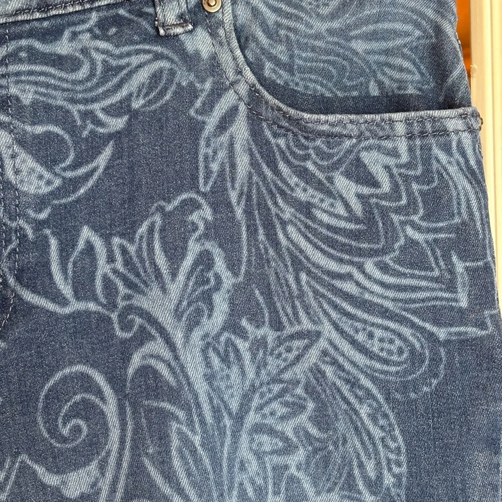 Chico's Blue Straight Leg Jeans with Classic Denim Style - Picture 3 of 6